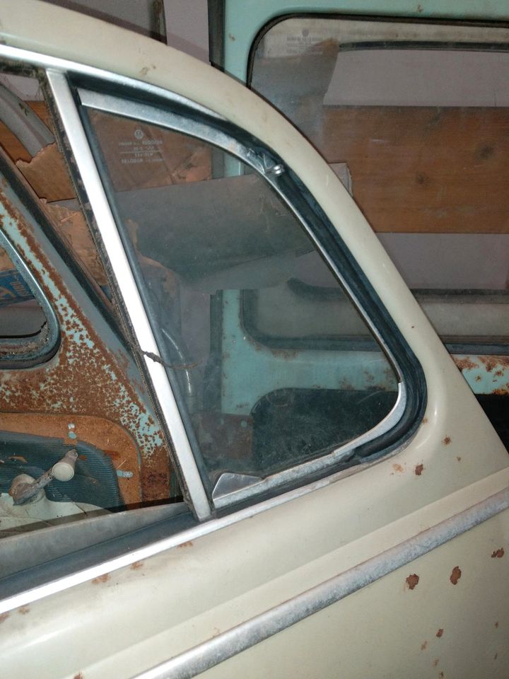 VW Käfer Tür vorne rechts komplett ovali Brezel alt nos in Baden