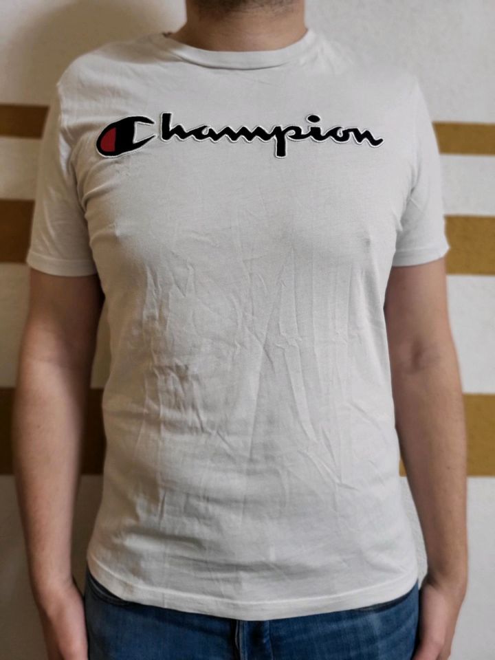 Weißes Champion T-Shirt in Leisnig