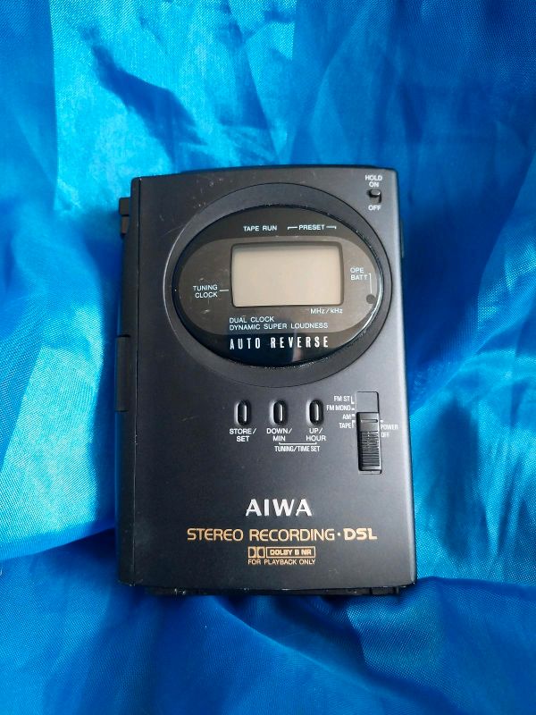 aiwa カセットプレーヤー FM-AMステレオ すくな HS-JX929