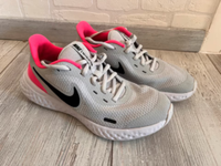 Nike Schuhe Größe 37,5 Nordrhein-Westfalen - Menden Vorschau