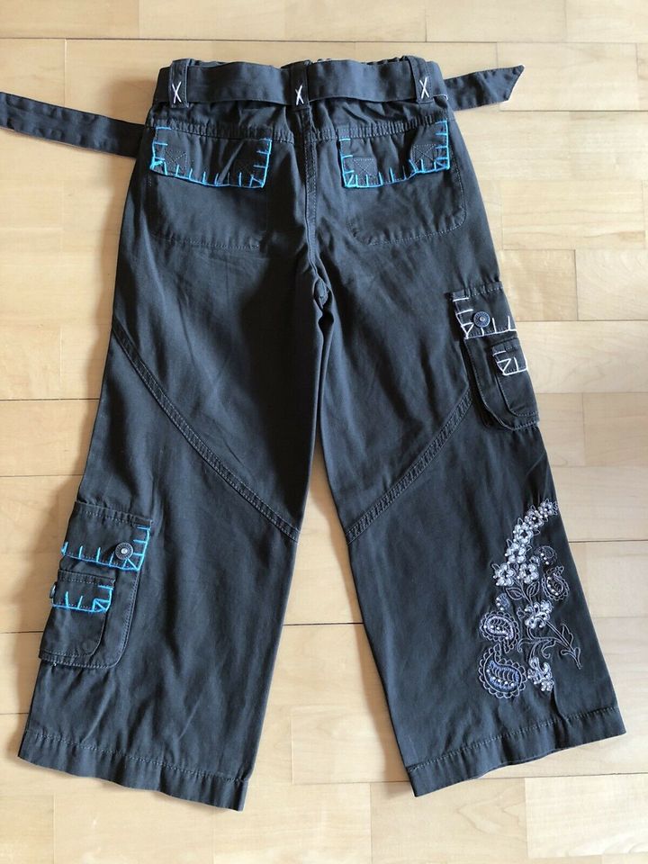 Besondere Hose / Chino mit festlichen Accessoires Gr 116 NEU in Harmstorf