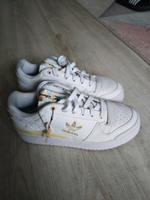 Adidas Damen Schuhe Sneaker Disney Bamby 39/40 Bayern - Germering Vorschau