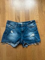 Tolle Jeansshorts  Shorts von H&M vintage Größe 28 Wandsbek - Hamburg Bergstedt Vorschau