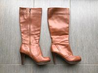 Schicke Stiefel von Clarks, 12 cm Absatz, Echtleder Größe 36 Sachsen - Hohenstein-Ernstthal Vorschau
