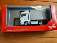 Herpa 308342 MAN TGX XLX 6c Zugmaschine Weiß 1:87 H0 Bayern - Bergrheinfeld Vorschau