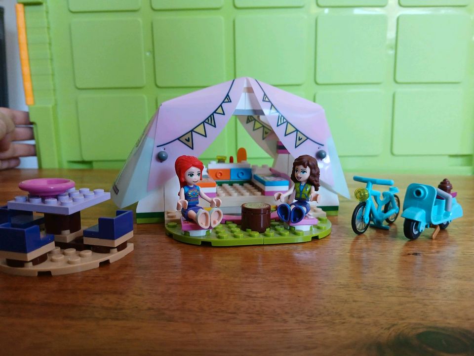 LEGO Friends - Glamping + 2 Figuren, Fahrrad und Roller in Buxtehude