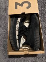 adidas Yeezy Boost 350 V2 kernschwarz weiß Hessen - Raunheim Vorschau