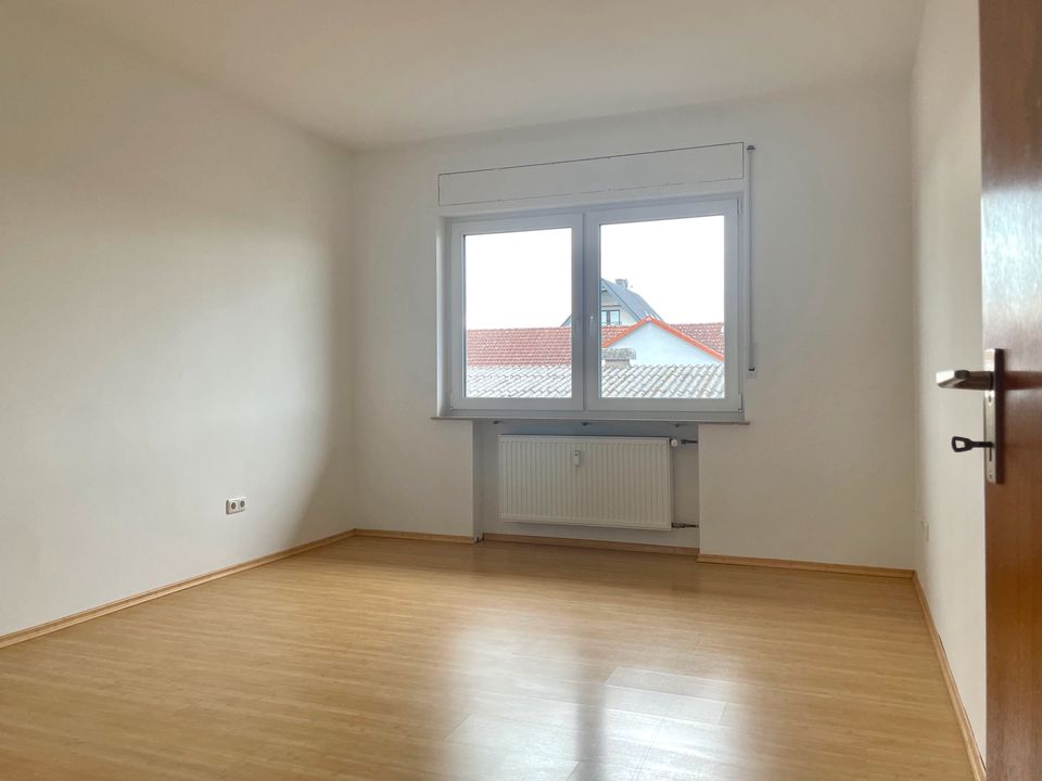 Helle 3-Zimmer-Wohnung in Rosbach Rodheim in Rosbach (v d Höhe)