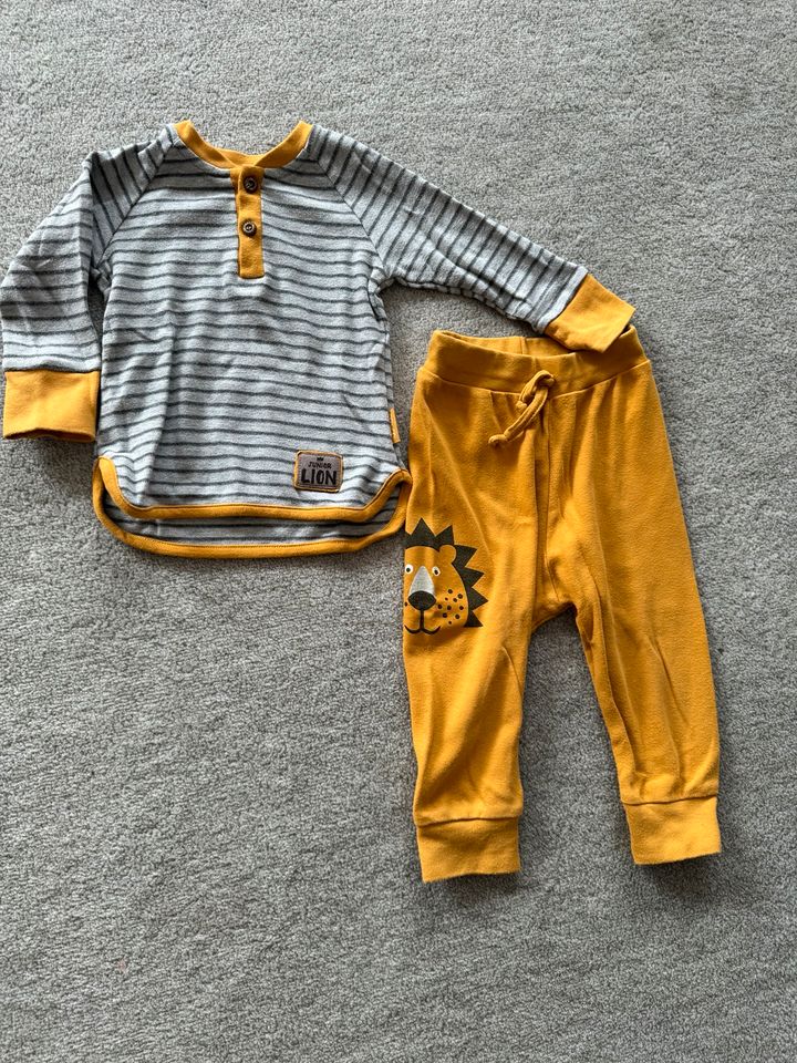 Set Langarmshirt und Hose mit Motiv Tiger Gr.86 in Neubrandenburg