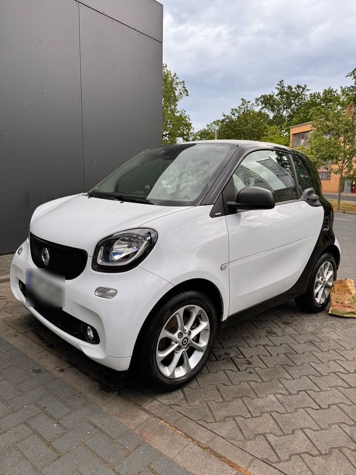 SMART fortwo coupé-Mit 4 Jahre Garantie bei Mercedes in Berlin