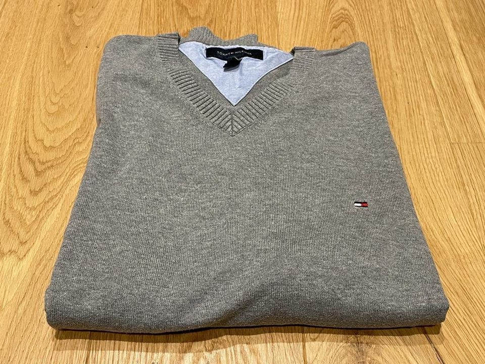 Tommy Hilfiger Pulli Herren Grau XL in Stuttgart