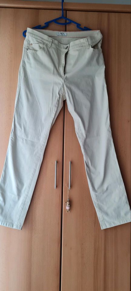 Beige Sommerhose in Saarbrücken