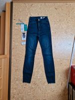 Neuwertige H&M Embrace Super Skinny Ankle Jeans High Waist Gr. 24 Niedersachsen - Schüttorf Vorschau