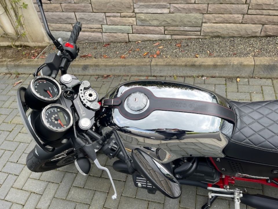 Moto Guzzi V7 Racer III in Königswinter