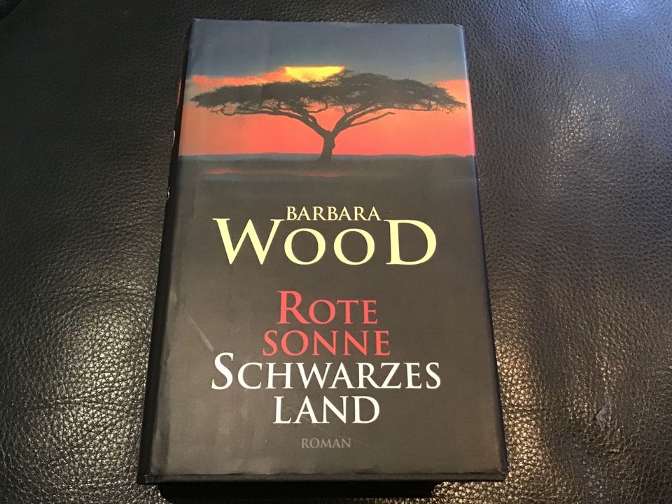 Buch Rote Sonne Schwarzes Land von Barbara Wood in Attendorn