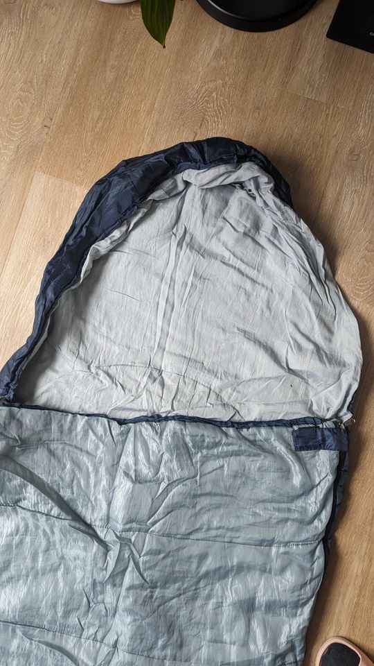 Schlafsack - Größe L inkl. Kompressionsbeutel in Düsseldorf