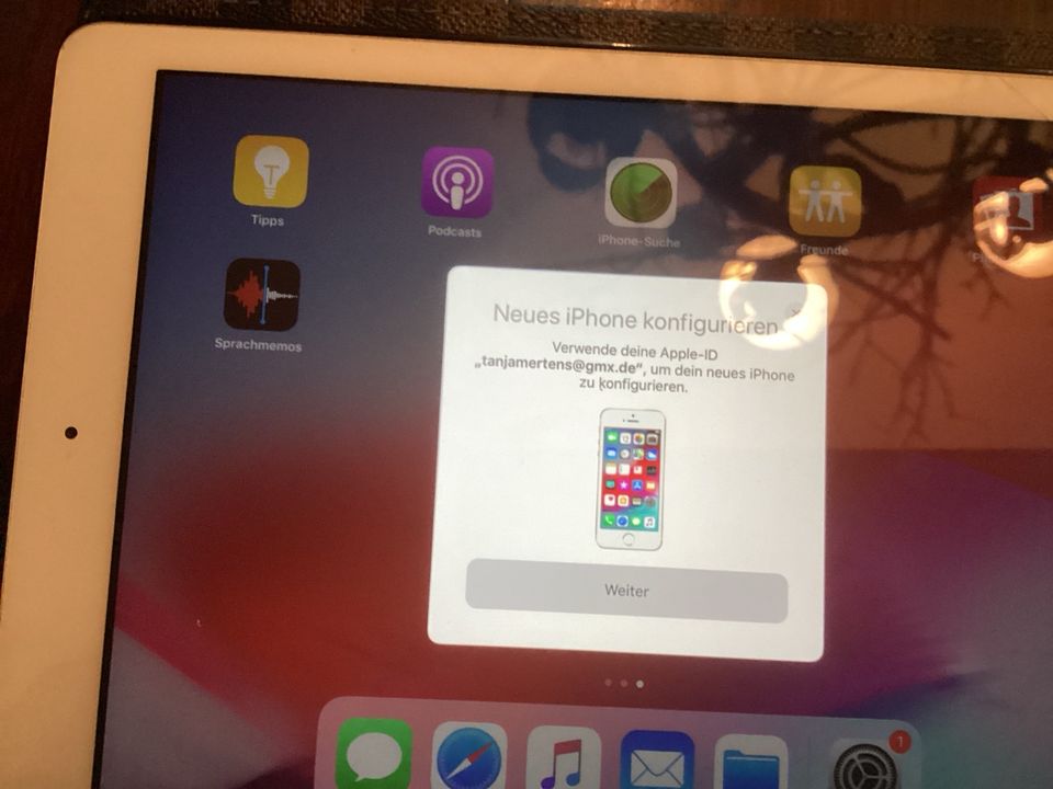 iPhone 2 Stück uns 1 IPad in Wiefelstede