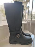 Orig. UGG Stiefel, Bikerboots, schwarz, Leder, Gr.39, Neu. Frankfurt am Main - Westend Vorschau