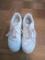 Nike Turnschuhe Baden-Württemberg - Massenbachhausen Vorschau