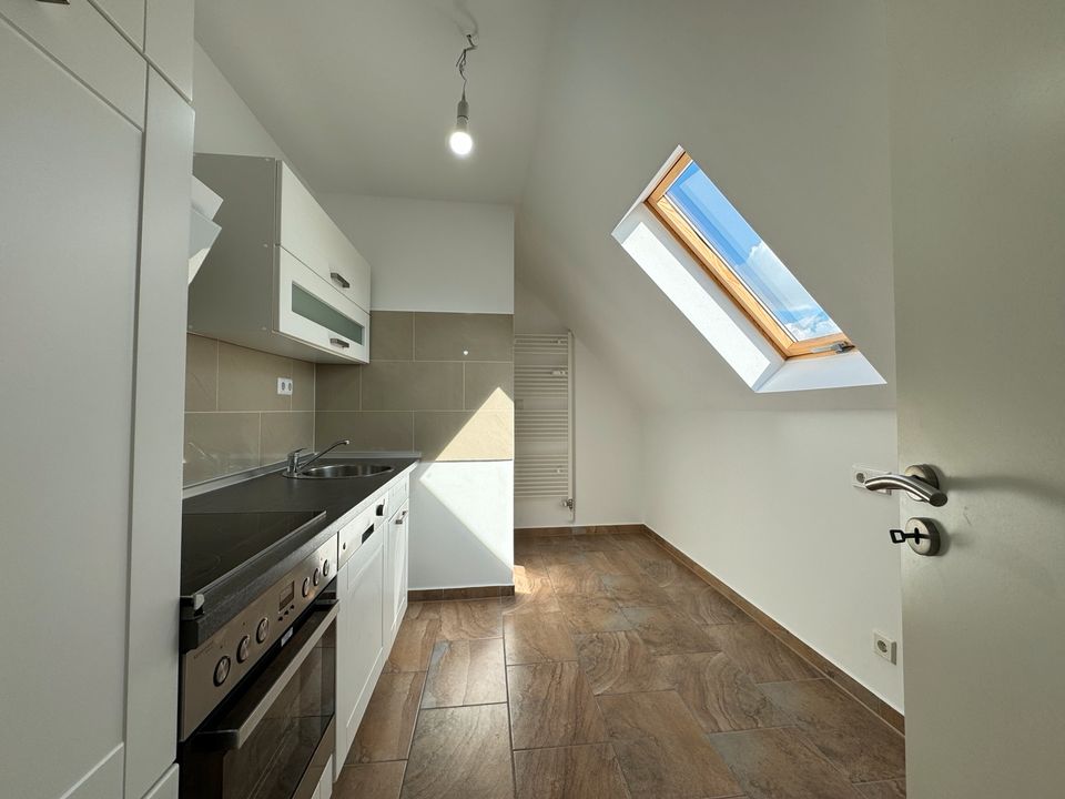 Exklusive Renovierte 3 Zimmer Wohnung mit Einbauküche in Sarstedt in Sarstedt