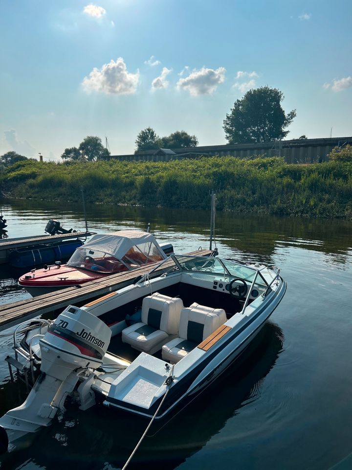 Glastron Laraya 142 SSV Motor/-Speedboot mit 70 ps Außenbordmotor in Bremen