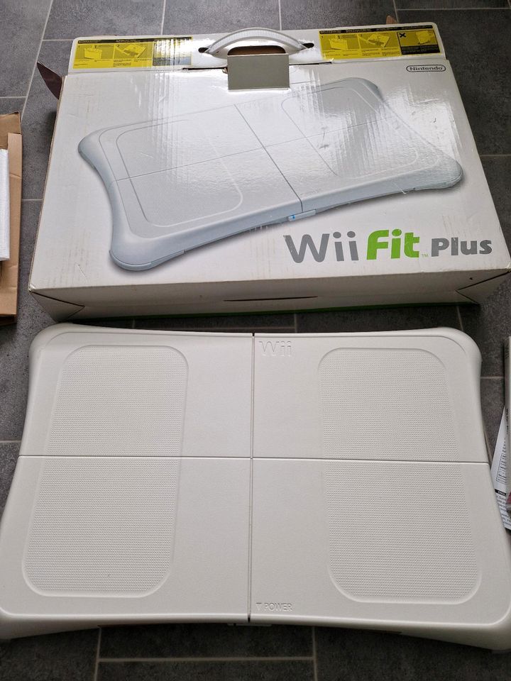 Wii Fit Plus Board + CD in Hagen