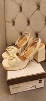 Venturini Echtleder Plateau Sandallete Gr 39 Beige NEU Berlin - Charlottenburg Vorschau