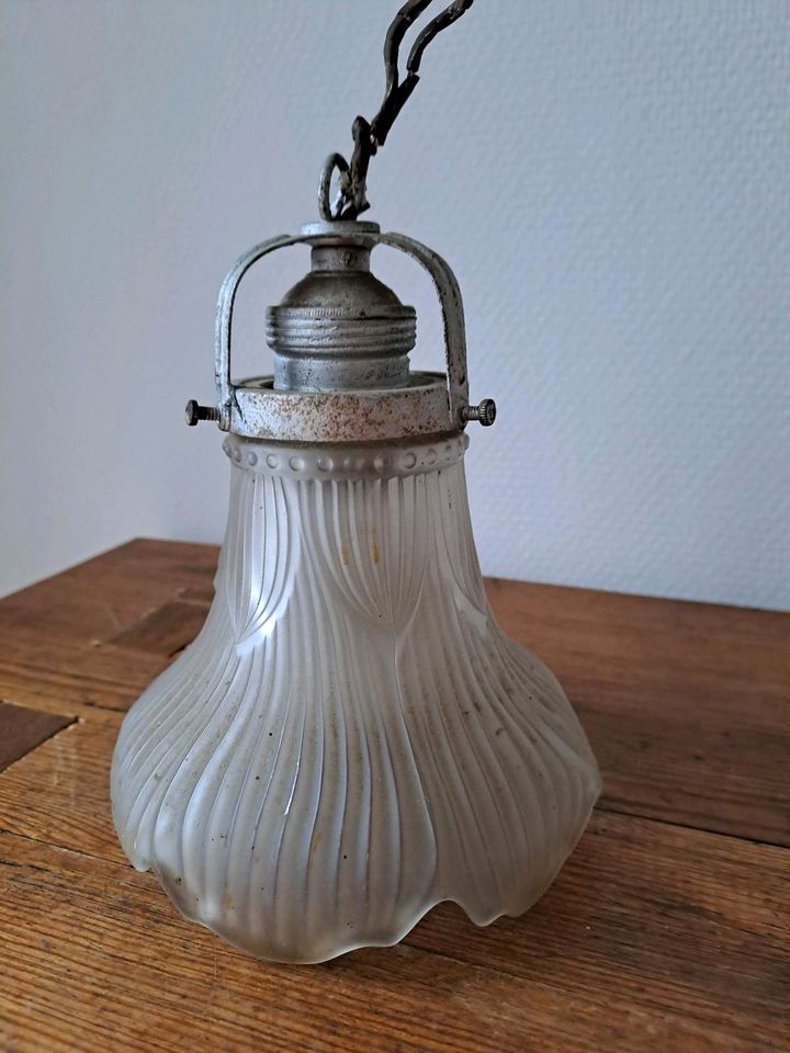 Lampe Hängelampe aus Glas vintage, nostalgisch in Hamburg