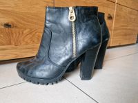 Gr. 41 Stiefeletten Stiefel schwarz Party Gold Catwalk Nordrhein-Westfalen - Frechen Vorschau