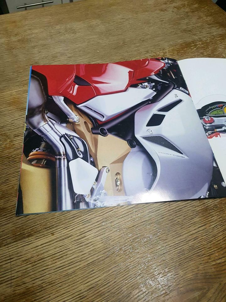 MV Agusta F4 Serie Oro, F4S Prospekt, Motorcycle Art in Lörrach