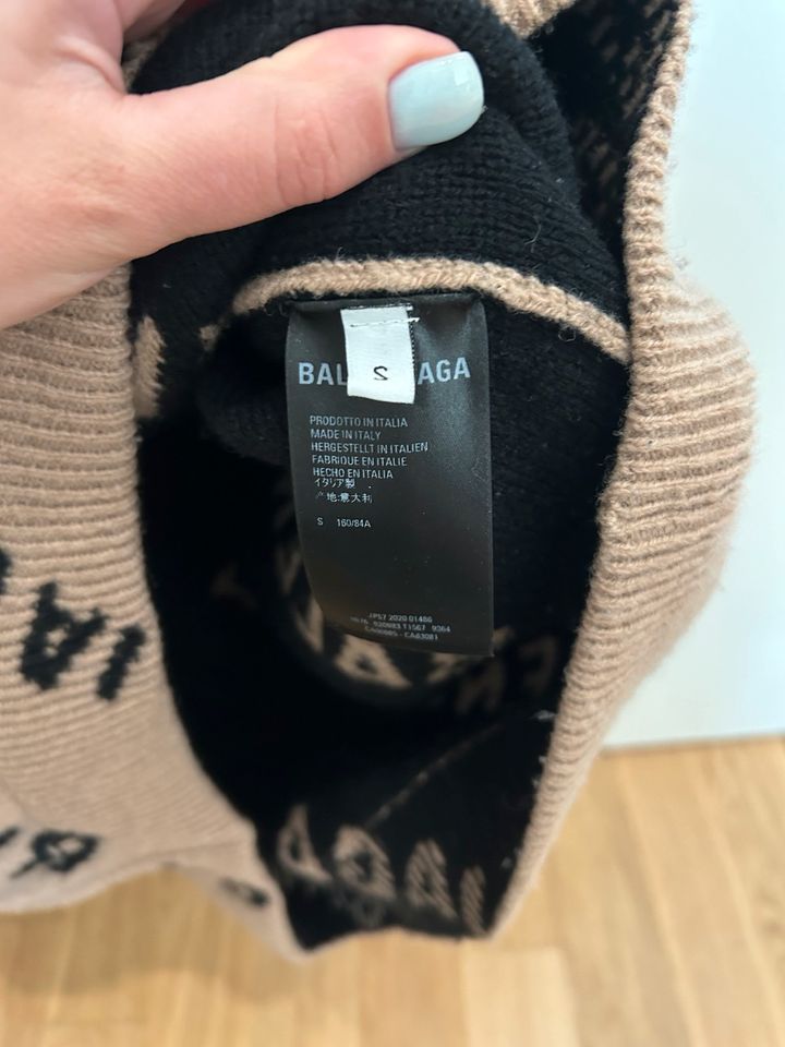 Balenciaga Pullover in Freiburg im Breisgau