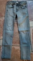 Zara Boys Jeanshose Jeans grau Gr. 140 Nordrhein-Westfalen - Bergheim Vorschau