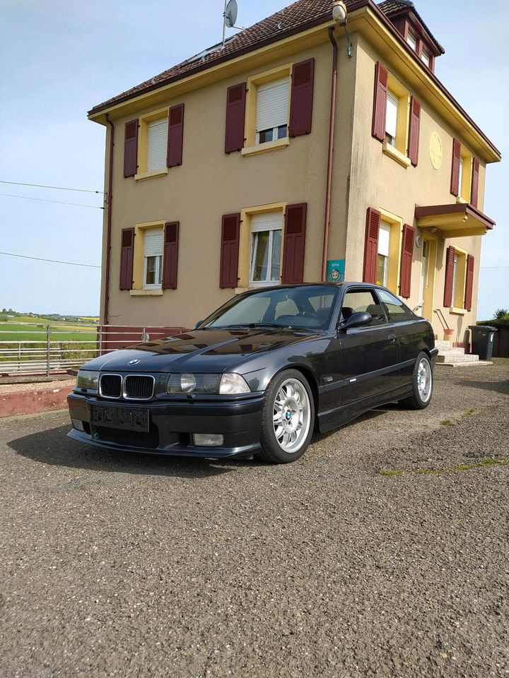 BMW E36 M3 3.0l Oldtimer in Beckingen