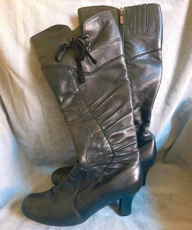 Mexx Lederstiefel mit Schnürung, Gr. 40, schwarz in Bielefeld