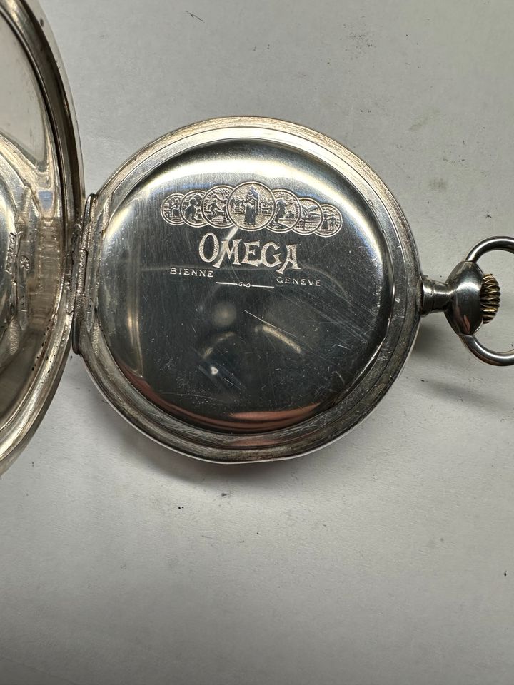 Omega 900er Silber Taschenuhr in Berlin