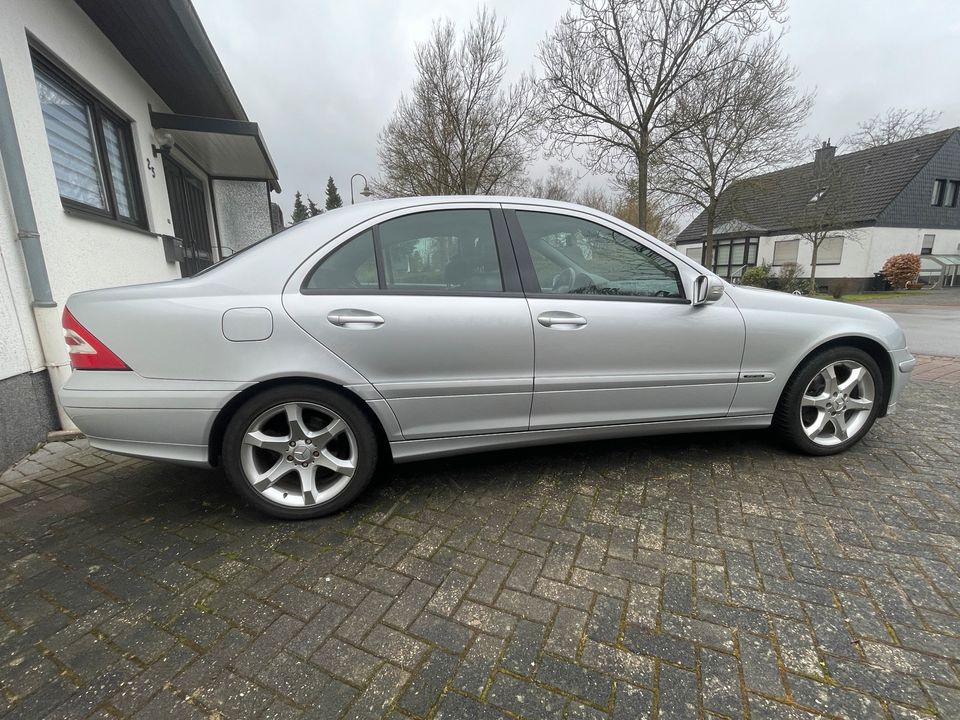 Mercedes C180 Kompressor, Top Gepflegt, kein Rost, Sport Edition in Wittlich