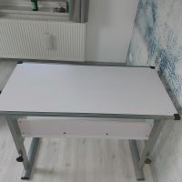 Kinder Schreibtisch 110x60cm weiß Höffner Höhe verstellbar Tisch Brandenburg - Panketal Vorschau