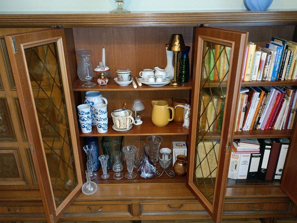 Vintage Vitrine/ Sideboard, 241 cm breit in Neunkirchen Siegerland