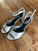 NEU: Goldene (Hochzeits) Absatz-Sandalen S.Oliver 37 Hessen - Darmstadt Vorschau