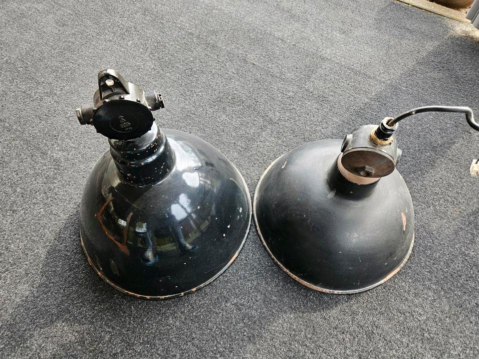 Industriestyle, Loft,Emaille,Alte Lampe,DDR,VEB,Lampenschirm in Erkner