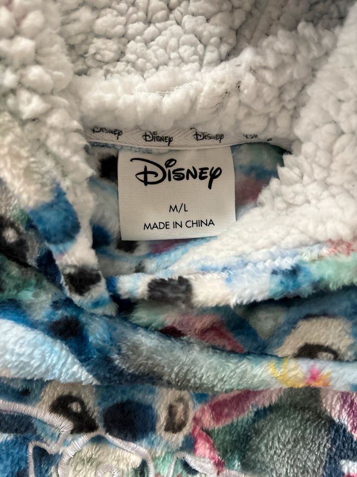 Stitch Disney Hoody Pullover M/L Plüsch nie getragen in Heist