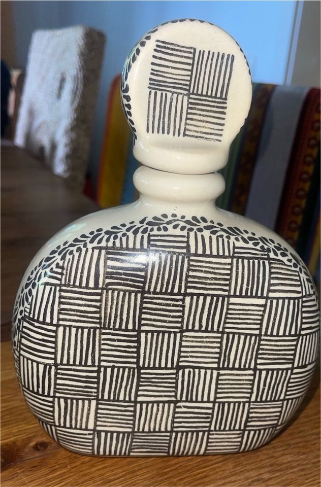 Mexico Flasche Vase Kunst Design Objekt neu schwarz weiß in Garmisch-Partenkirchen