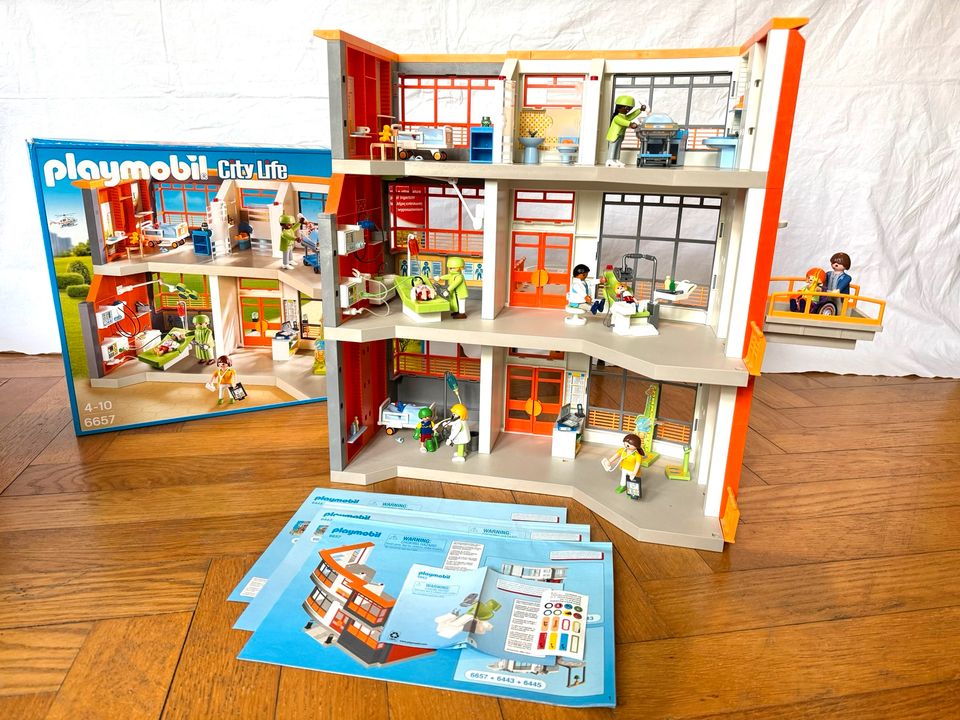 Playmobil Krankenhaus Kinderklinik 6657+6443+6445+6662+6663+70587 in Berlin