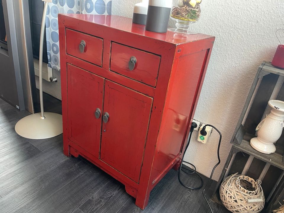 Rotes Schränkchen Anrichte Kommode Chinesischer Schrank in Worms