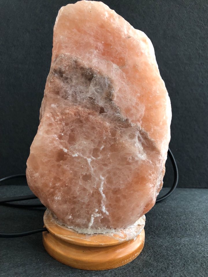 Tischlampe Salzkristall in Kämpfelbach
