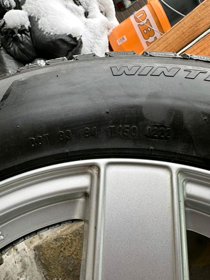 Pirelli Winterräder ATS Superb Passat Touran Reifen DOT 2022 >8mm in Bad Endbach