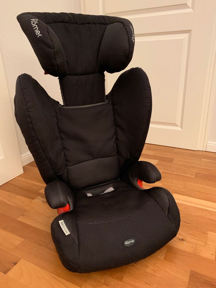 Römer Kindersitz Isofix 15-35kg 5-12 Jahre in Kiel