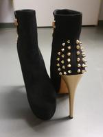 Extravagante Halb-Stiefel schwarz/Gold Glitzer Gr.37 NEU! Schleswig-Holstein - Oering Vorschau