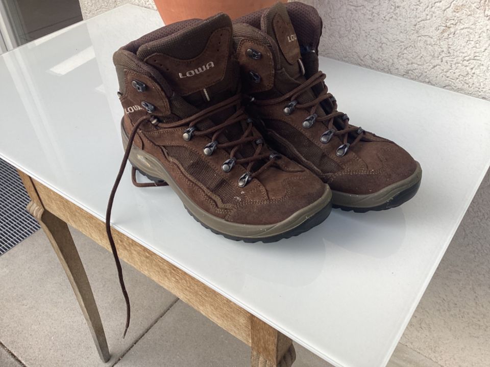 Wanderschuhe LOWA Damen Größe 41 in Nürnberg (Mittelfr)