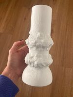 Vase Kaiser Porzellan weiss mit Muschel Muster Baden-Württemberg - Esslingen Vorschau